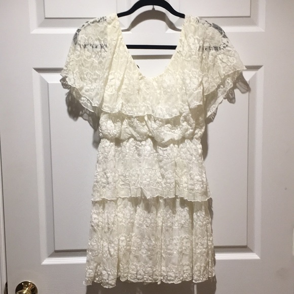 Off-White Ruffled Dress - Picture 2 of 2
